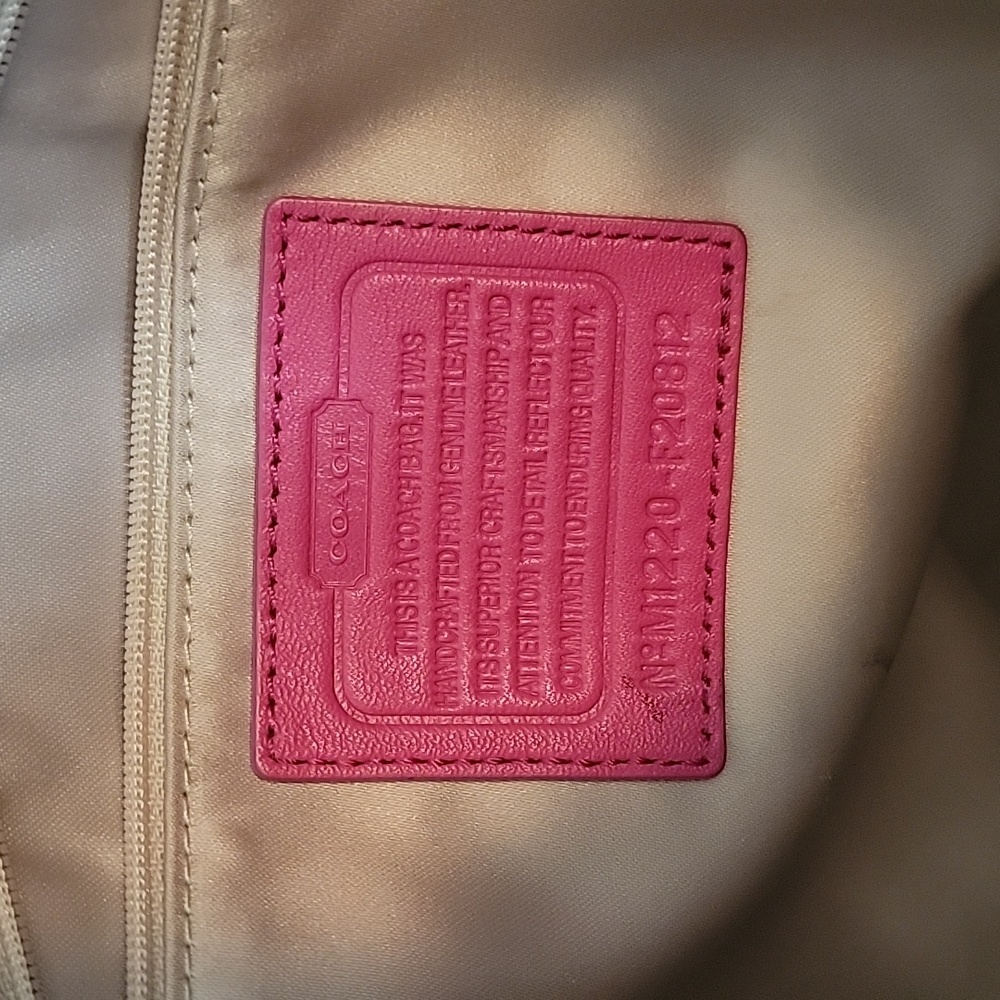 Coach pink should bag - Picture 3 of 3